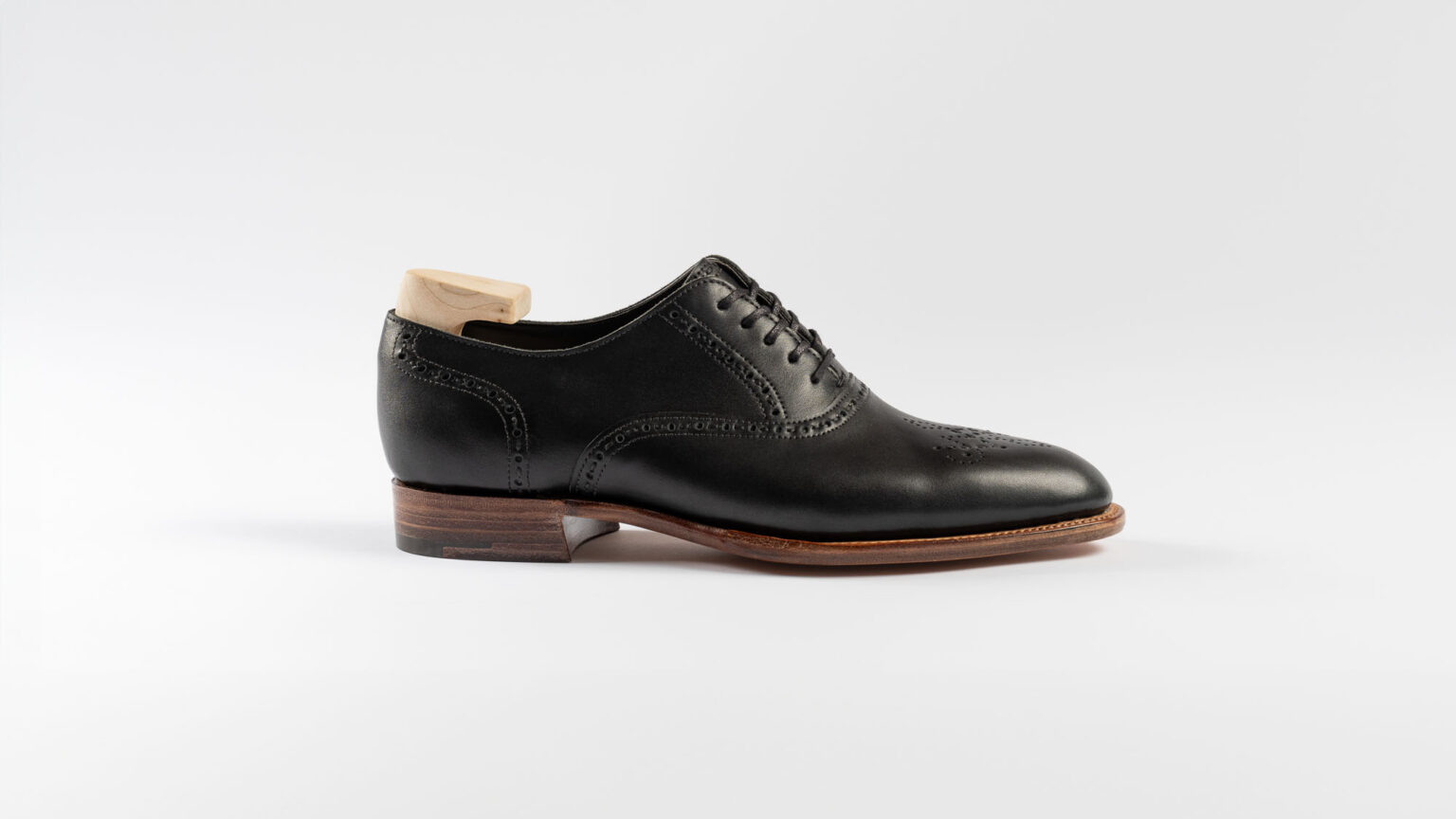 Side view of Redbourne Oxford in Black J & FJ Baker English Calf